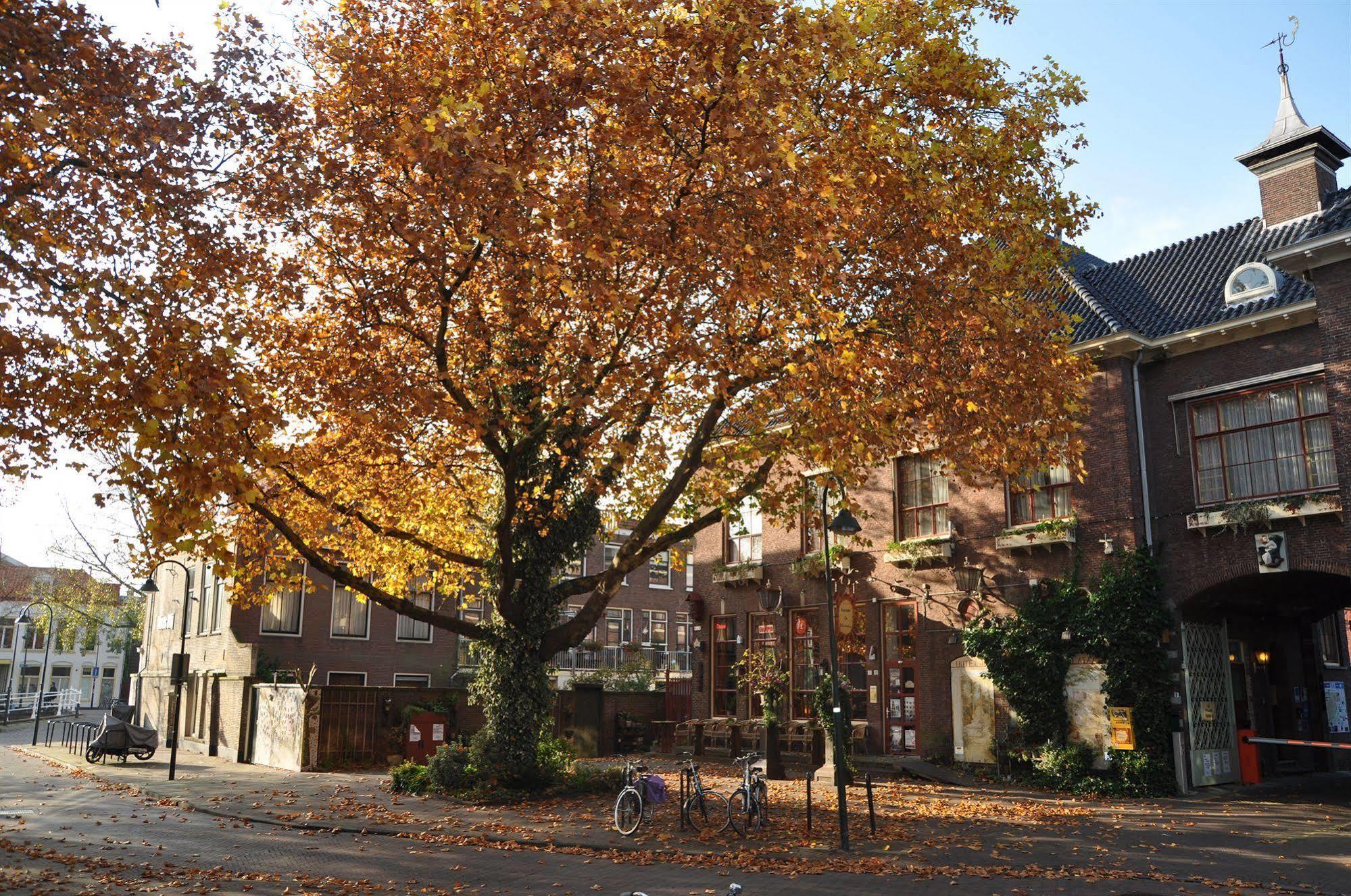 Hotel De Plataan Delft Centrum Eksteriør billede