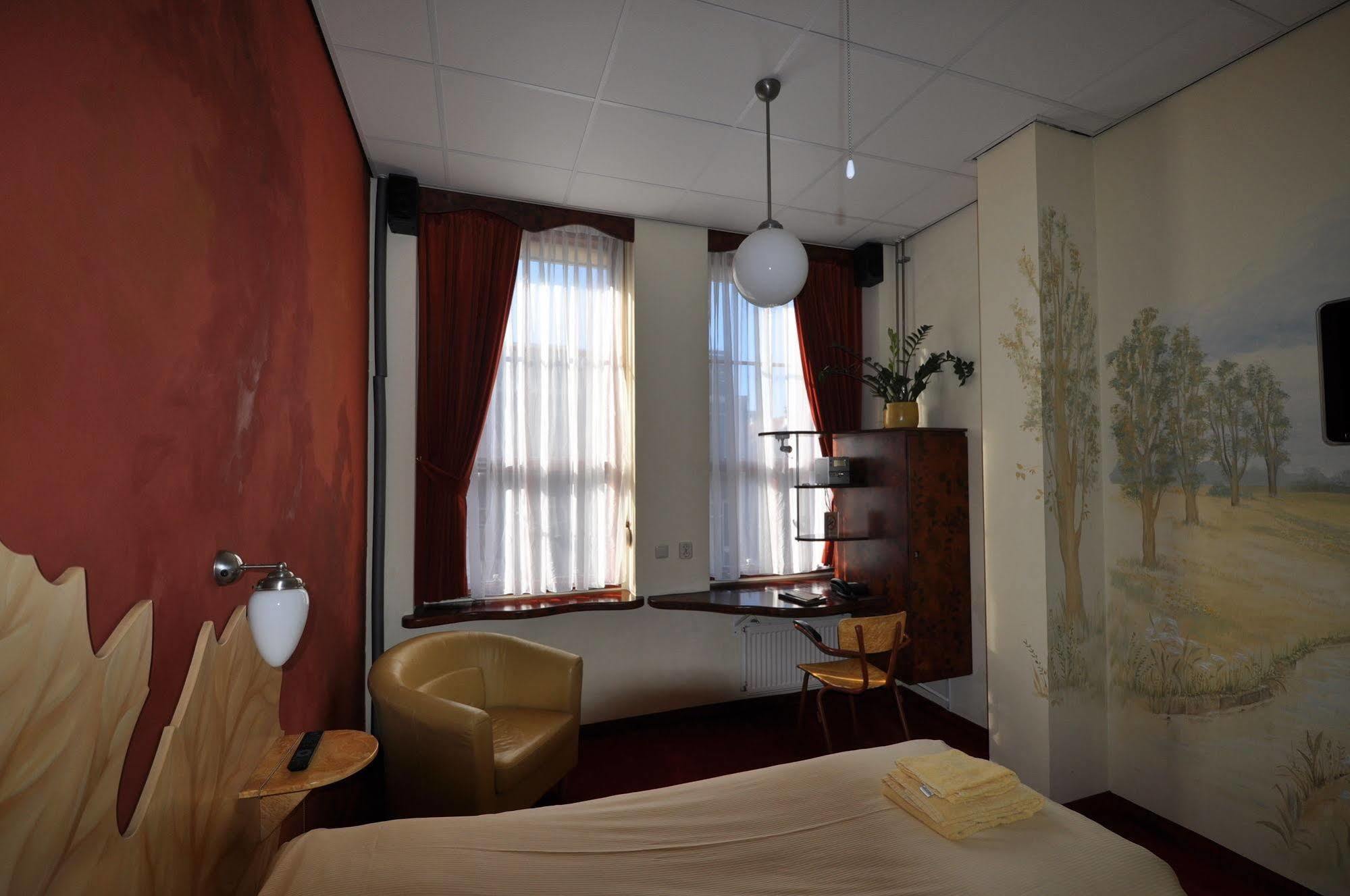 Hotel De Plataan Delft Centrum Eksteriør billede