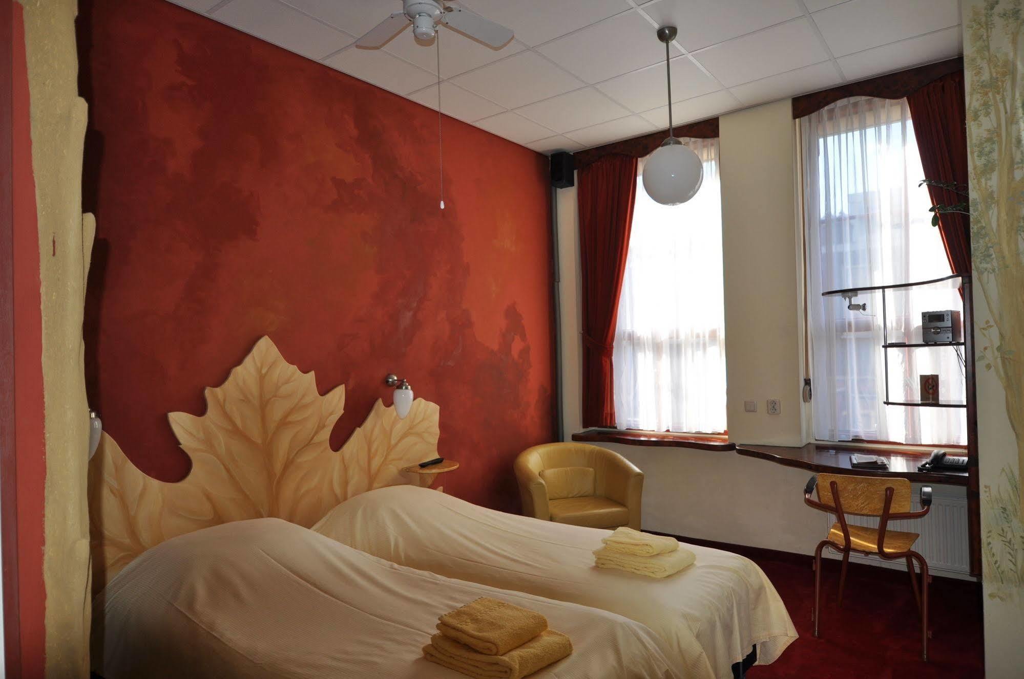 Hotel De Plataan Delft Centrum Eksteriør billede